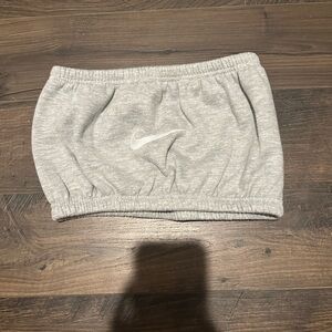 nike sports Bando top